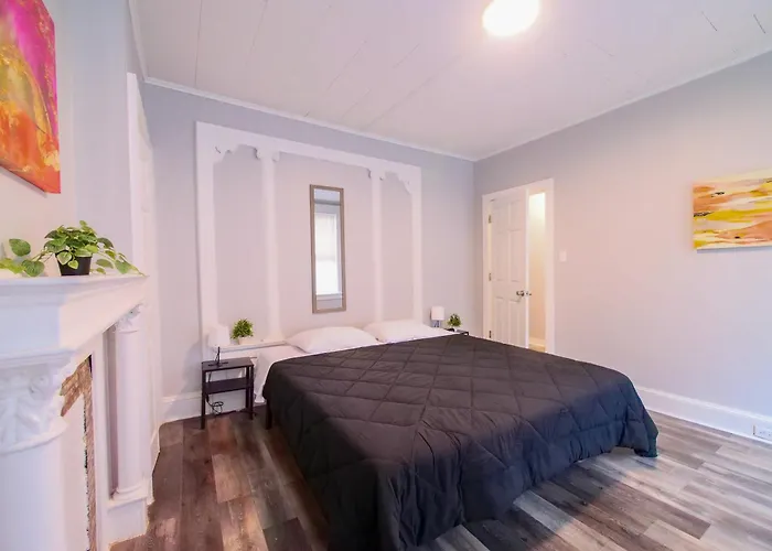 Serene Two-Bedroom Retreat - Close To Nyc